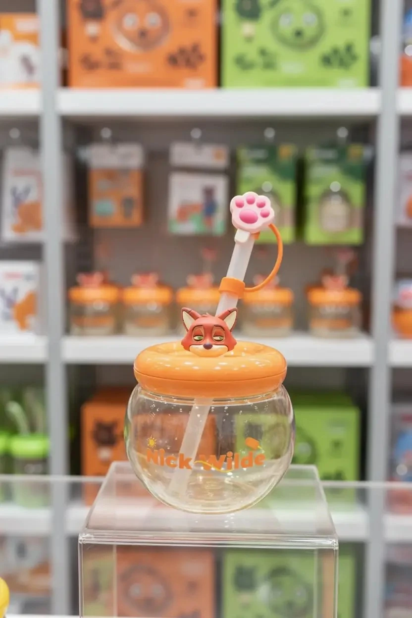 Disney Zootropolis Lisanslı Pipetli Plastik Su Kabı 600 ml (Nick)