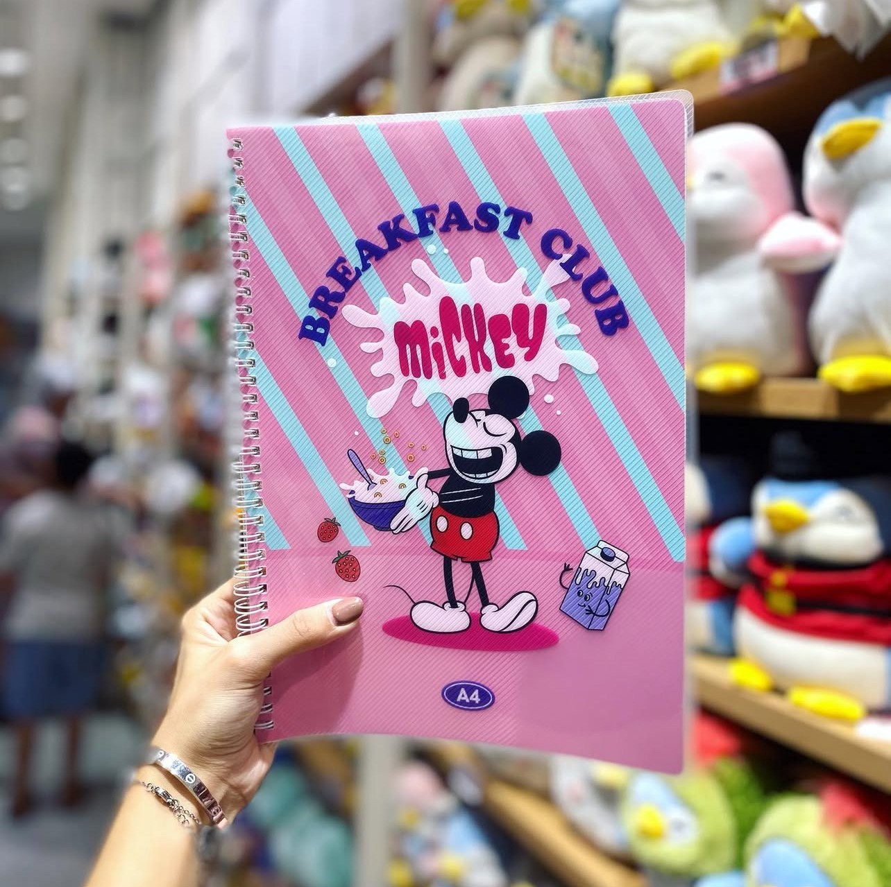 Disney Mickey Mouse Lisanslı Yemek Serisi  A4 PP Telli Not Defteri