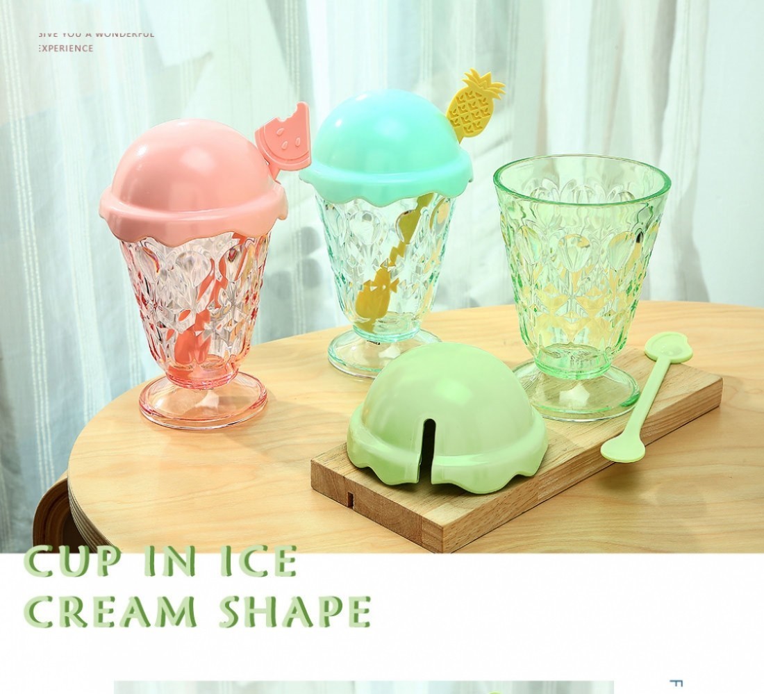 Renkli Kaşıklı Dondurma Kabı
