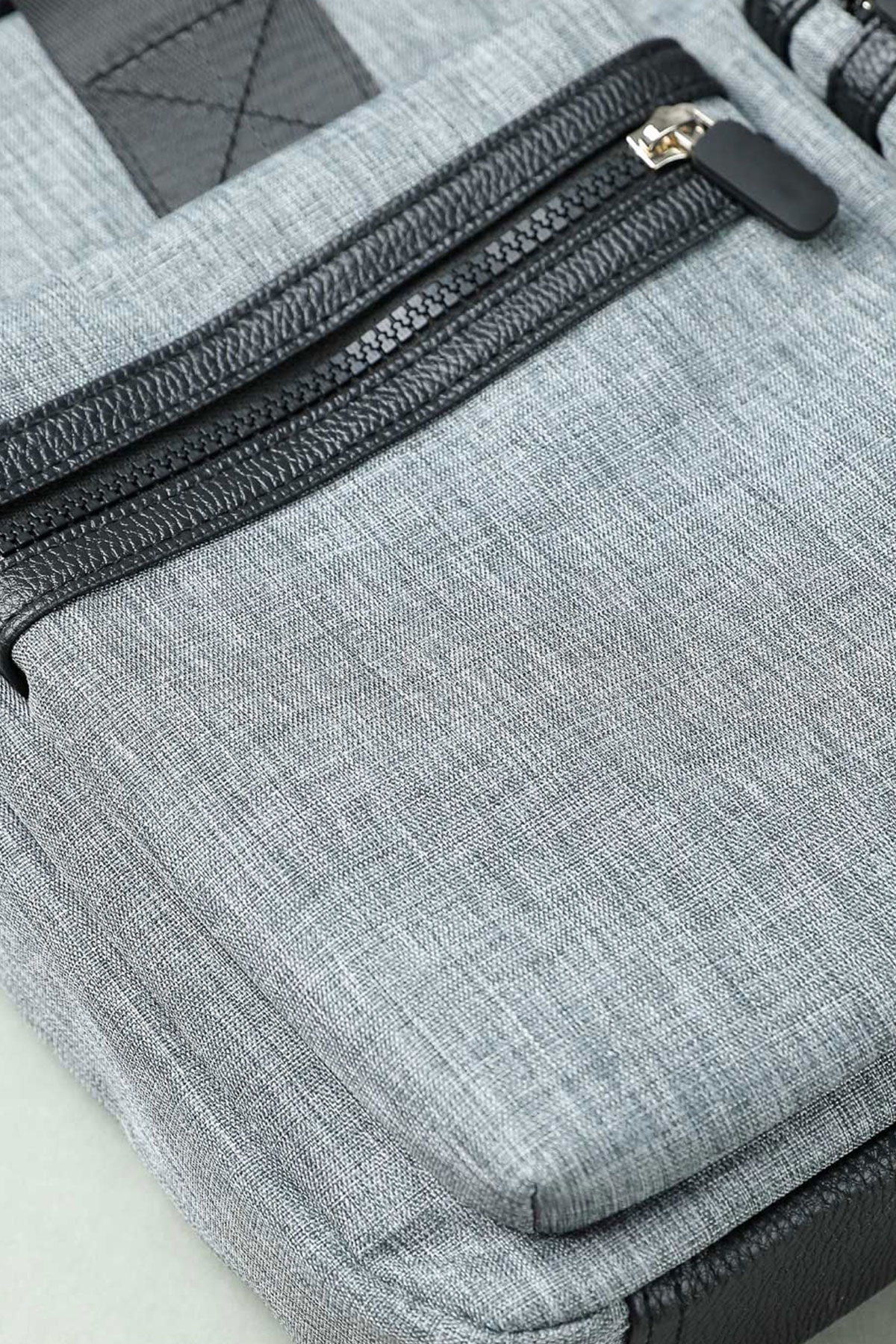 Omuz Askılı Laptop Çantası - Gri (Outlet)
