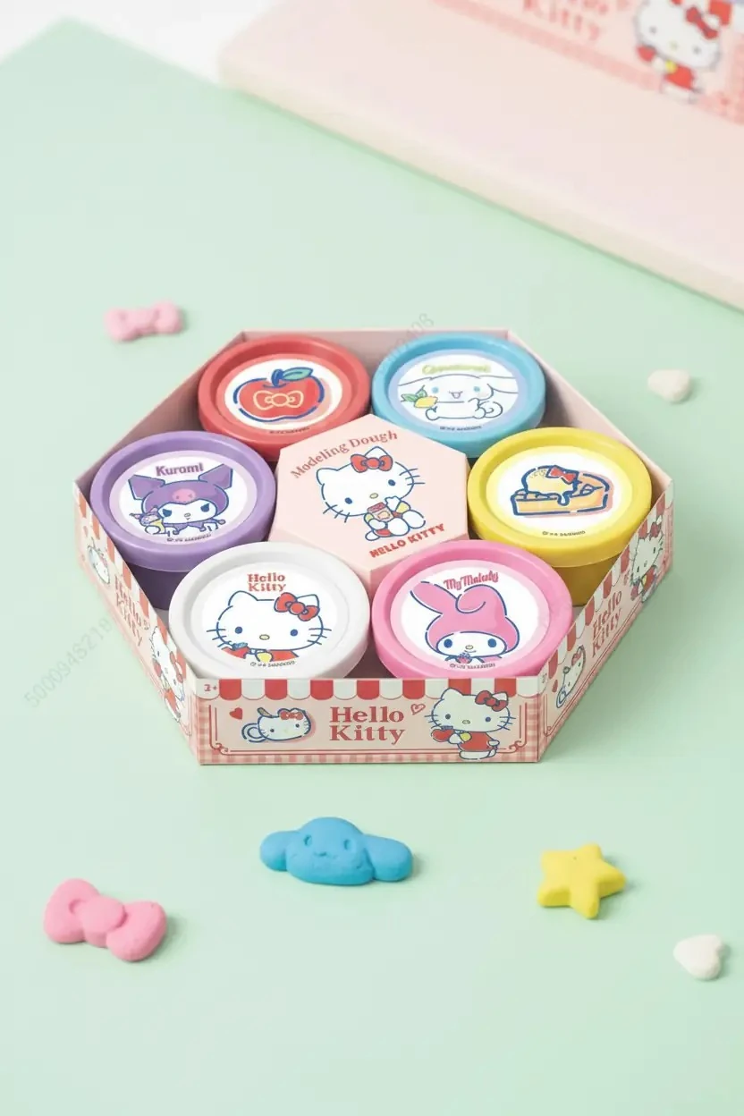 Sanrio Lisanslı Tatlı Serisi Oyun Hamuru Seti – 6 Çeşit Yaratıcı Oyun Hamuru