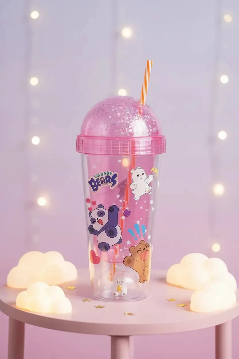 We Baby Bears Lisanslı Pipetli Plastik Şişe – Figür Detaylı ve Sızdırmaz Kapak 350 ml