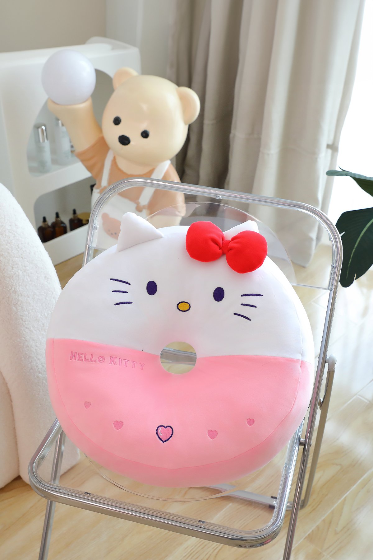 Sanrio Lisanslı Yuvarlak Peluş Yastık - Hello Kitty