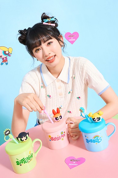 Powerpuff Girls Lisanslı Süslemeli ve Pipetli Seramik Kupa