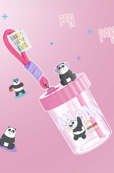 We Bare Bears Lisanslı Askılı Plastik Şişe (520mL) (Panda)
