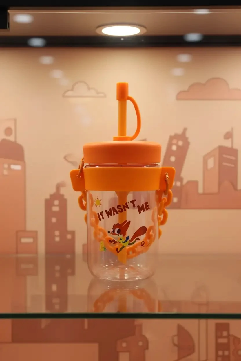 Disney Zootropolis Lisanslı Askılı Pipetli Plastik Su Kabı 550mL(Nick)