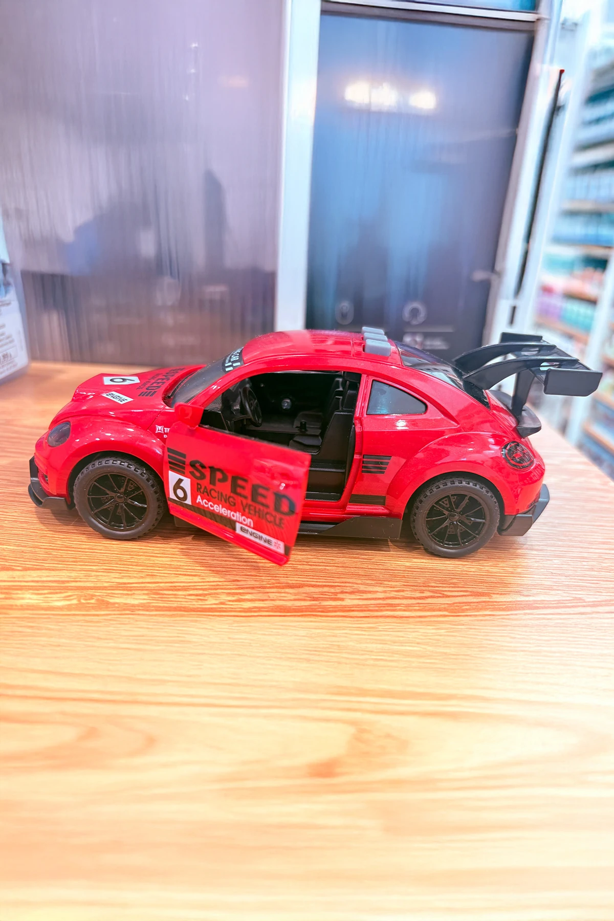 Pilli Işıklı Sesli Sürtmeli Kapıları Açılan Beetle