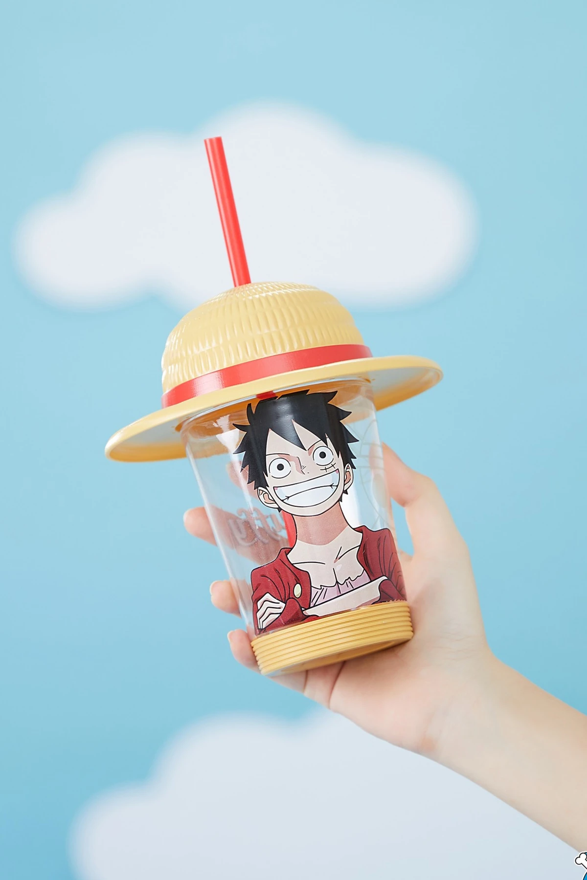 One Piece Lisanslı Şapka Figürlü Pipetli Plastik Su Kabı (535 ml, Luffy)