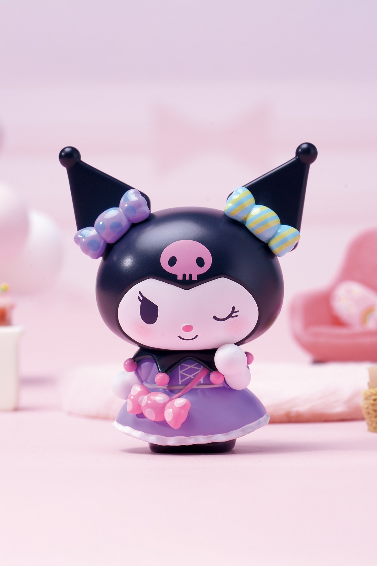 Sanrio Lisanslı Kuromi Şeker Serisi Sürpriz Figürlü Kutu Blind Box