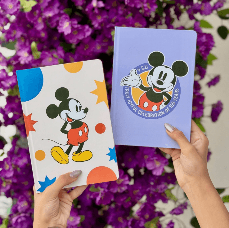 Disney 100. Yıl Lisanslı A5 Ciltli Defter (64 Yaprak) - Mickey ile Unutulmaz Anılar