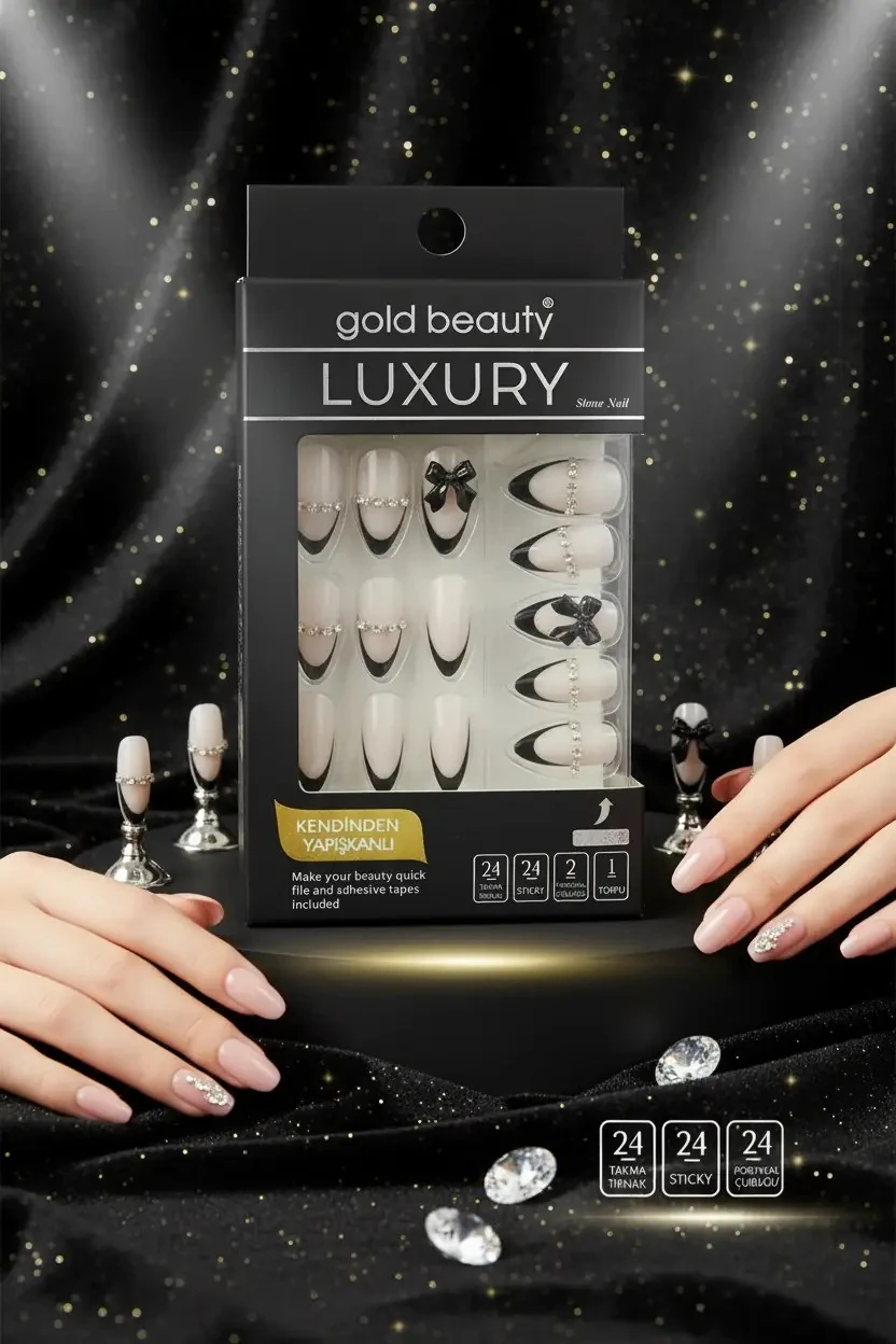 Gold Beauty Taşlı Takma Tırnak – Kendinden Yapışkanlı ve Zarif Detaylı Pratik Set
