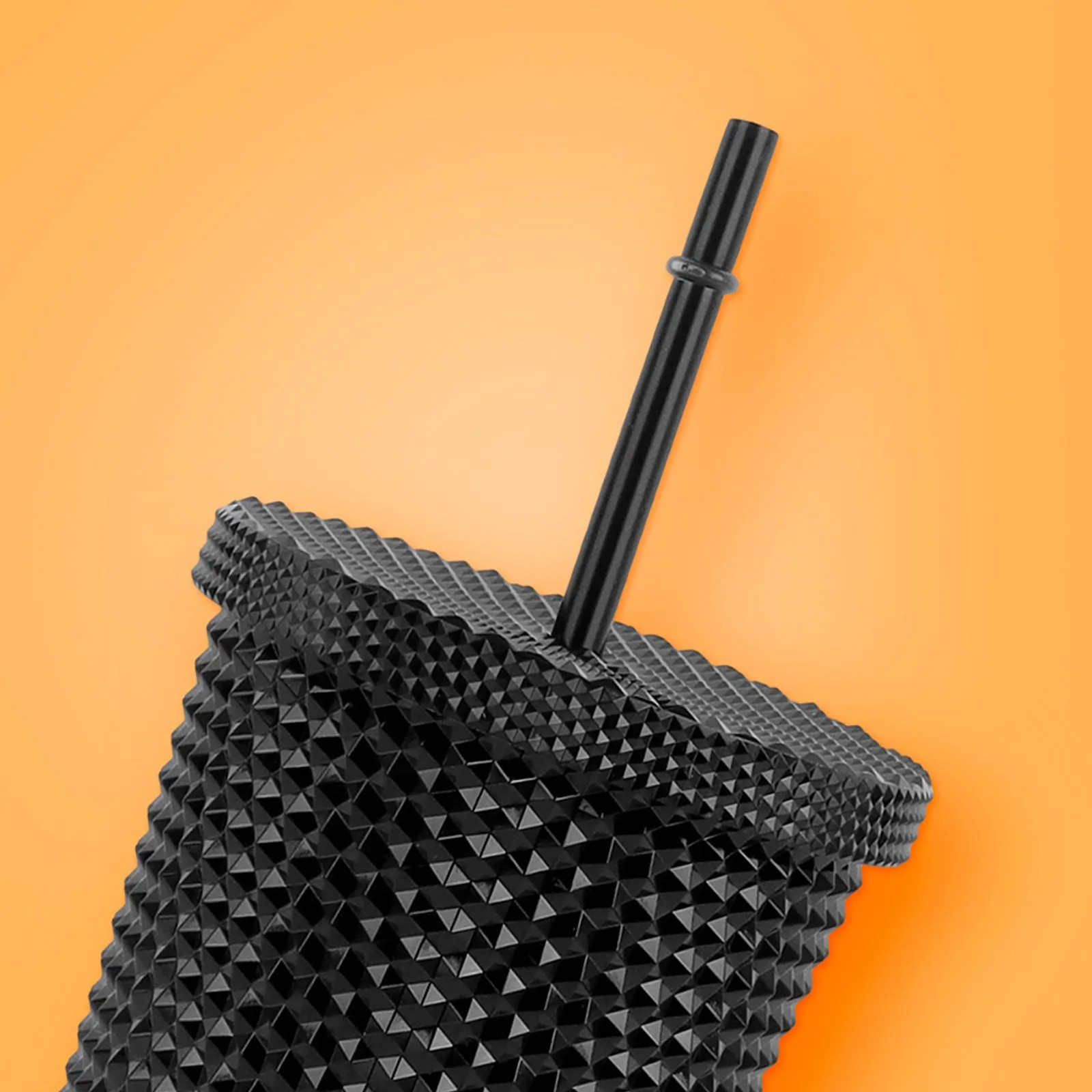 Dokulu Tasarım Pipetli Plastik Şişe (680ml) - Siyah