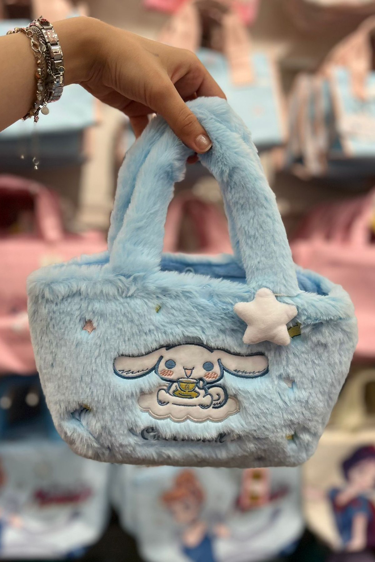 Sanrio Lisanslı Cinnamoroll Peluş Yiyecek Çantası