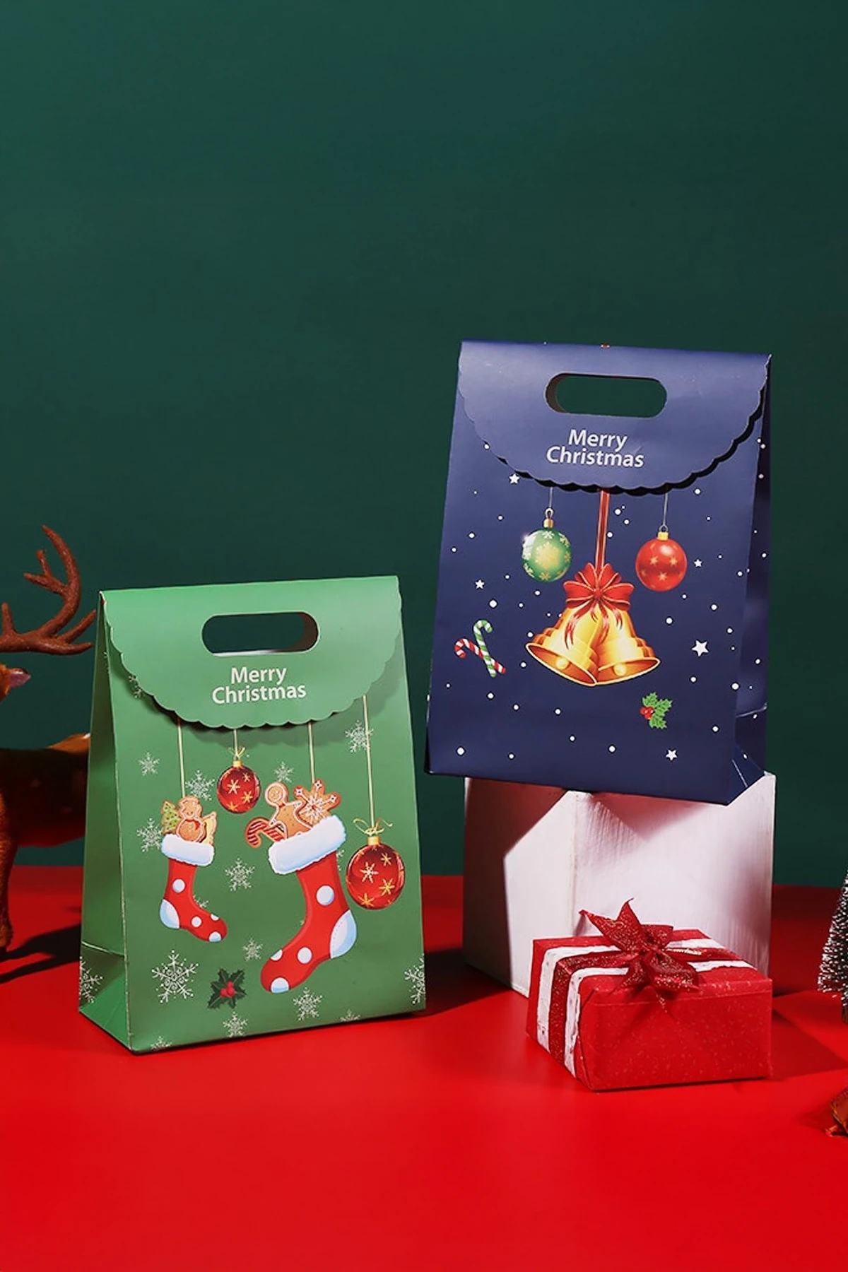 Yılbaşı Desenli Hediye Çantası 32x24 Cm