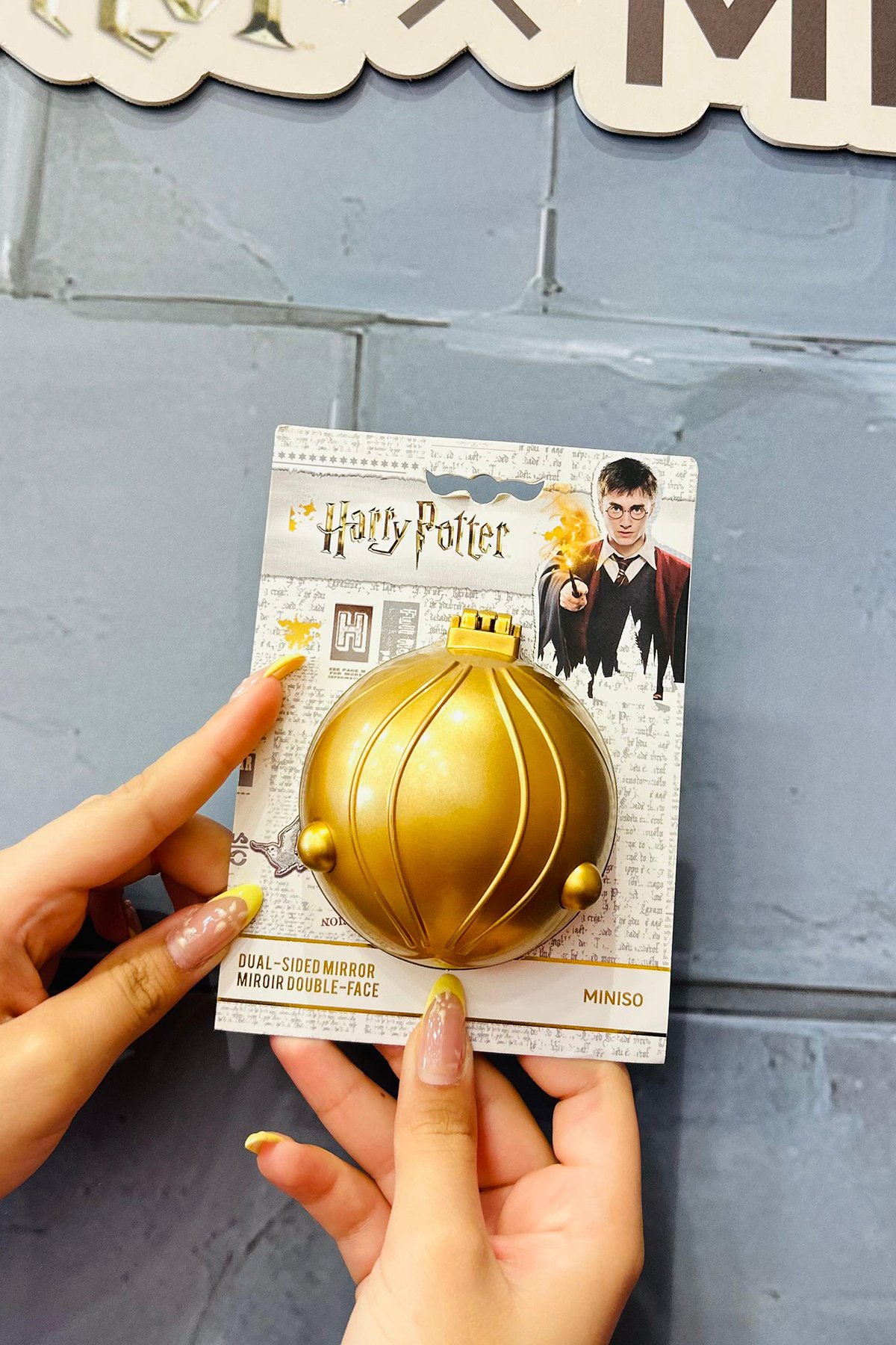 Harry Potter Lisanslı Golden Snitch Figürlü Çift Taraflı Ayna