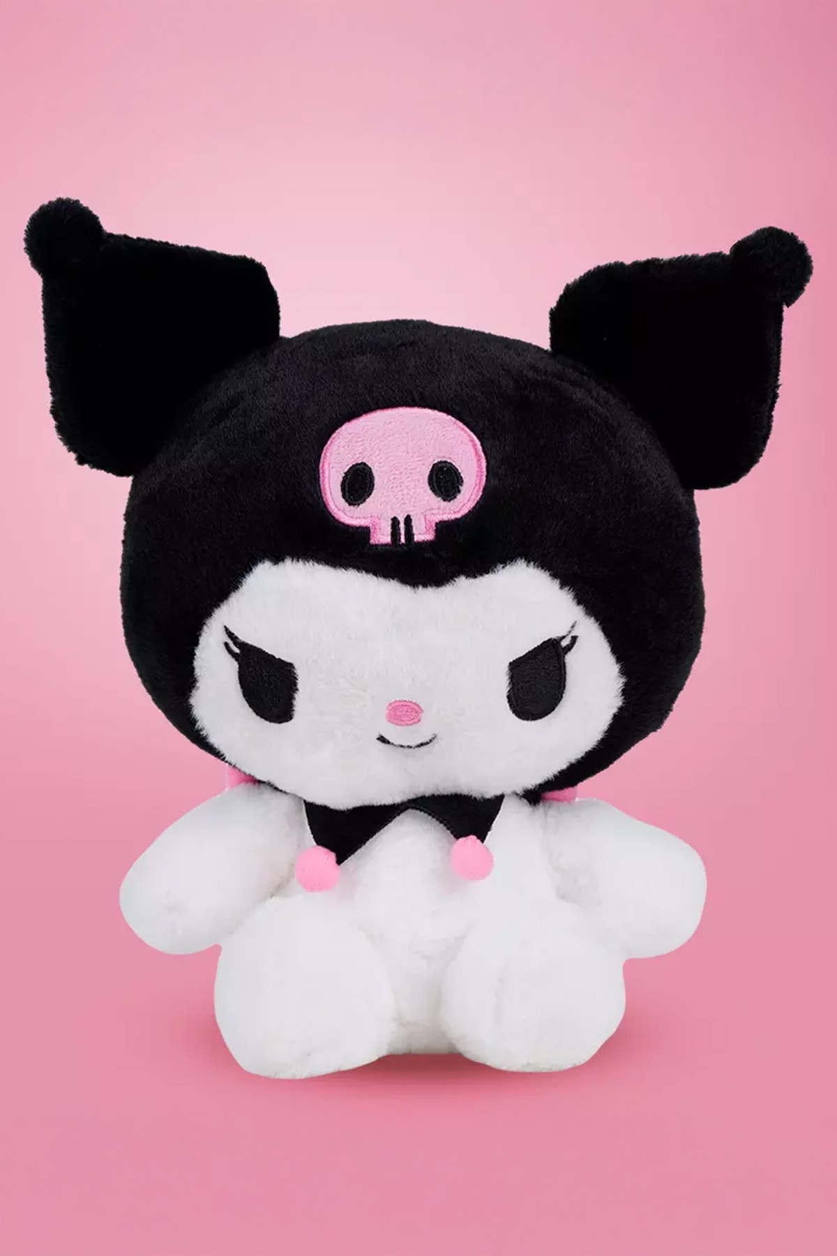 Sanrio Lisanslı Oturan Peluş Oyuncak (26 cm) - Kuromi