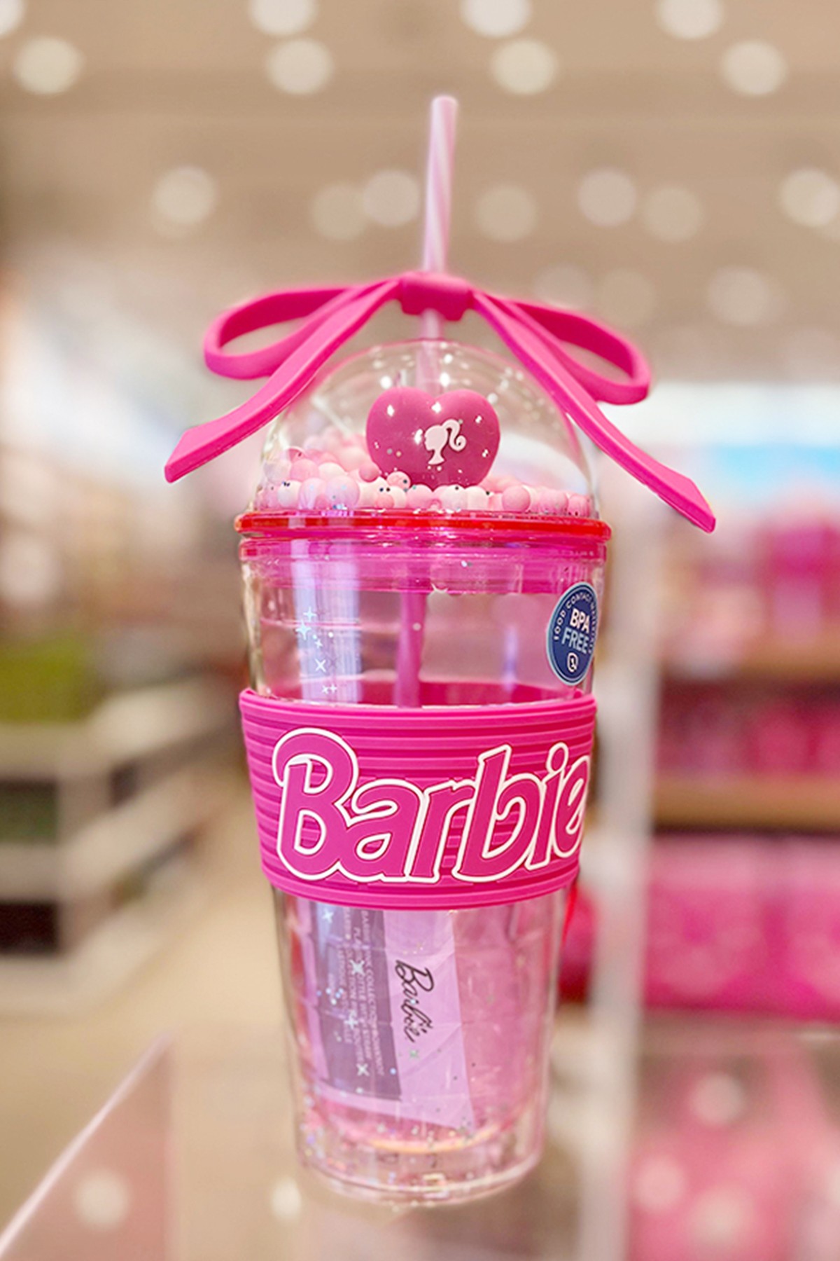 Barbie Lisanslı Pembe Serisi Fiyonklu 600ml Pipetli Plastik Şişe