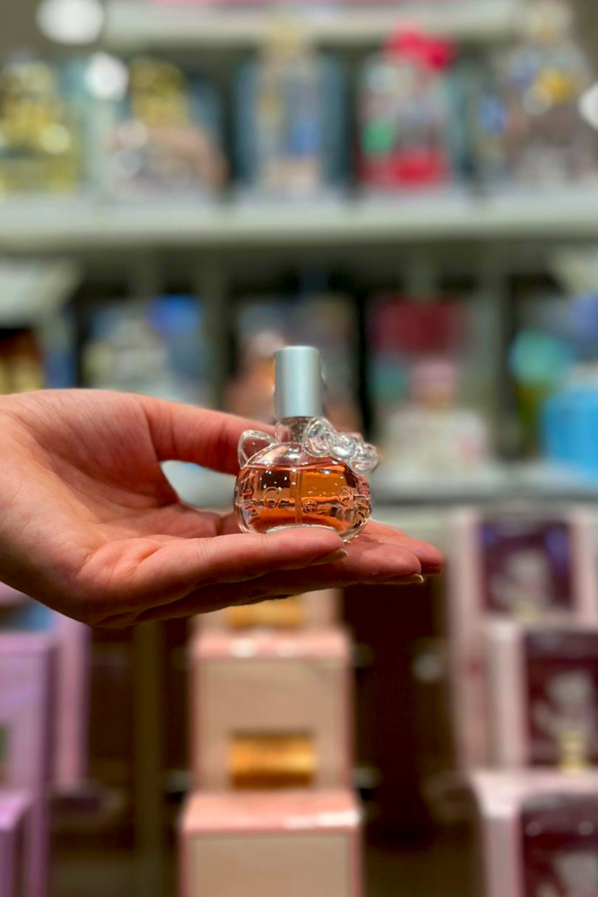 Sanrio Lisanslı Figür Şişe Tasarımlı Kadın Parfüm (10ml) - Hello Kitty