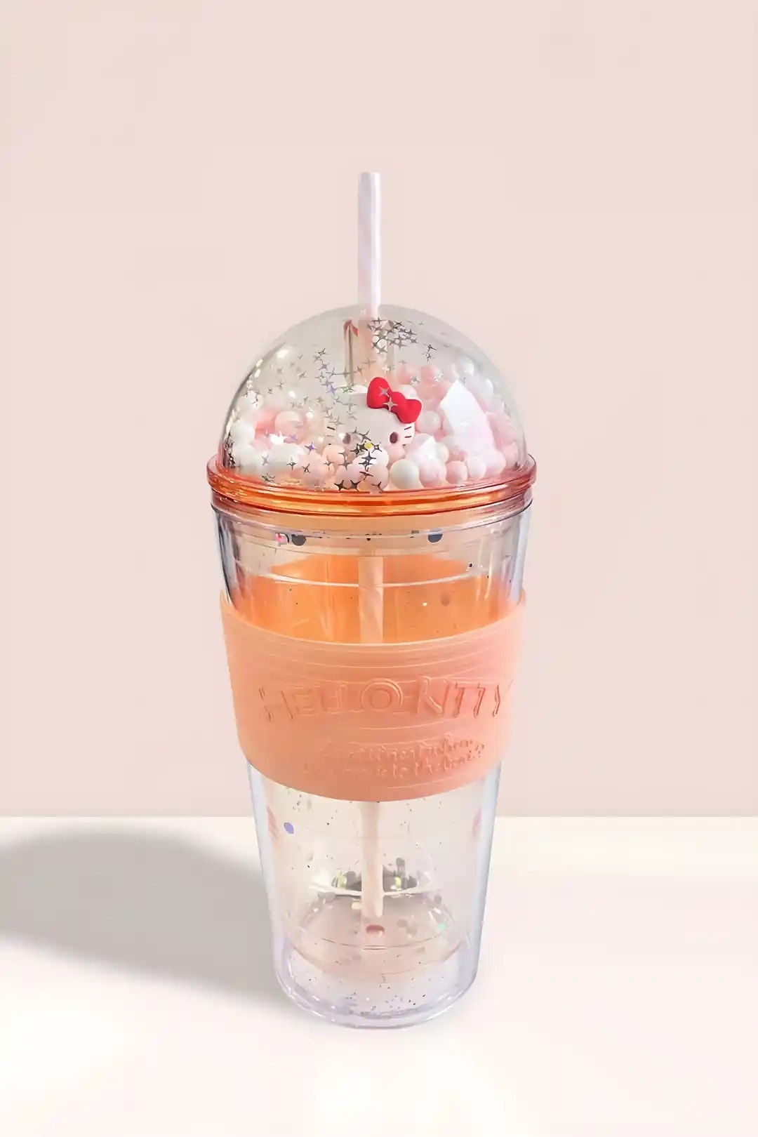 Sanrio Lisanslı Hello Kitty Eğlenceli Parti Serisi Pipetli Plastik Şişe 600 mL