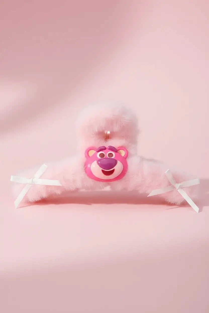 Disney Lisanslı Lotso Peluş Mandal Toka 12 Cm – Festival Serisi Yumuşacık Şık Tasarım