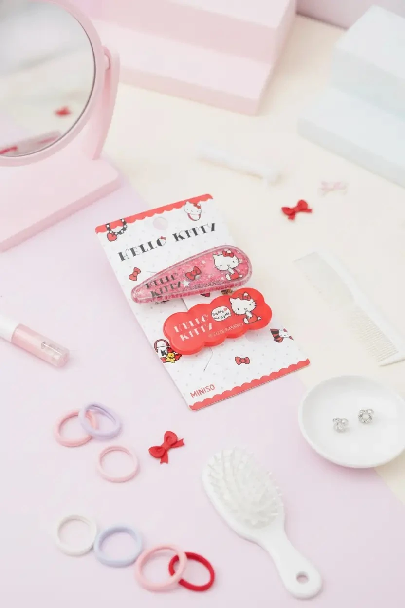 Hello Kitty Lisanslı Saç Tokası (2 Adet) – Canlı Renkli & İkonik Figürlü