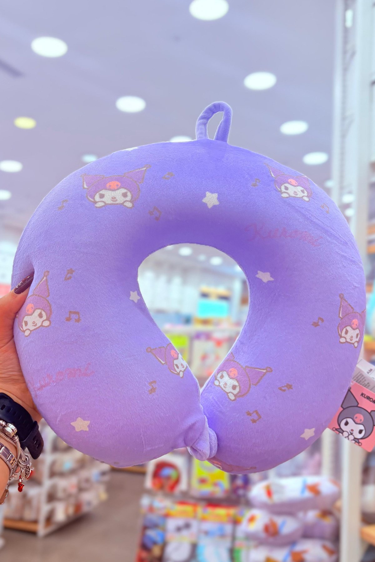 Sanrio Lisanslı Kuromi Uyku Gözlüklü Hafızalı Sünger Boyun Yastığı