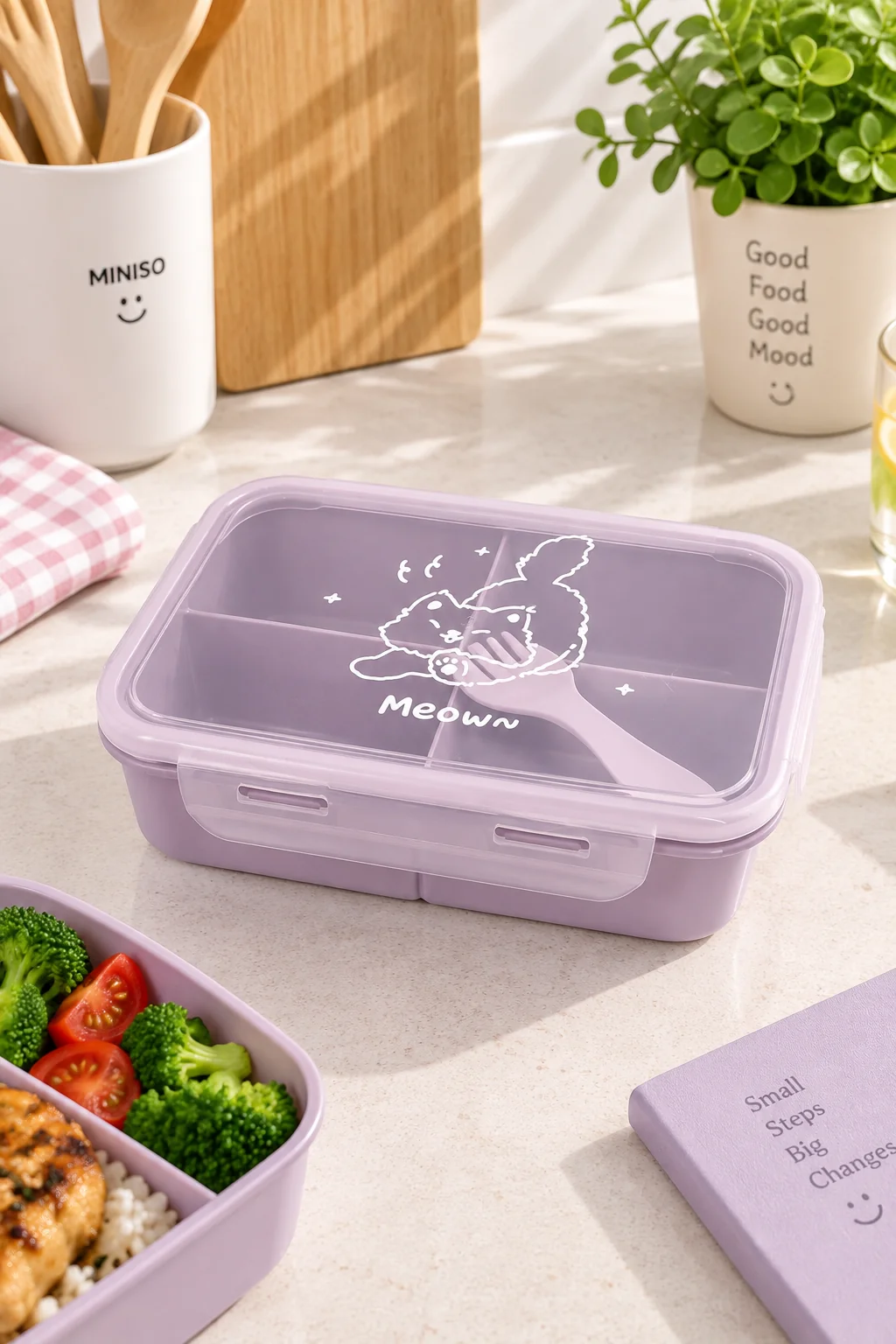 Miniso Lisanslı Hayvan Serisi Öğle Yemeği Kutusu Mor 1100 Ml – Çatal Bıçaklı