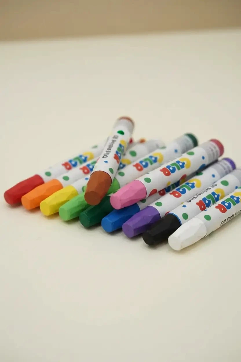 Miniso Lisanslı Polka Dot Altıgen Yağlı Pastel Seti 12 Renk – Dengeli Tutuş