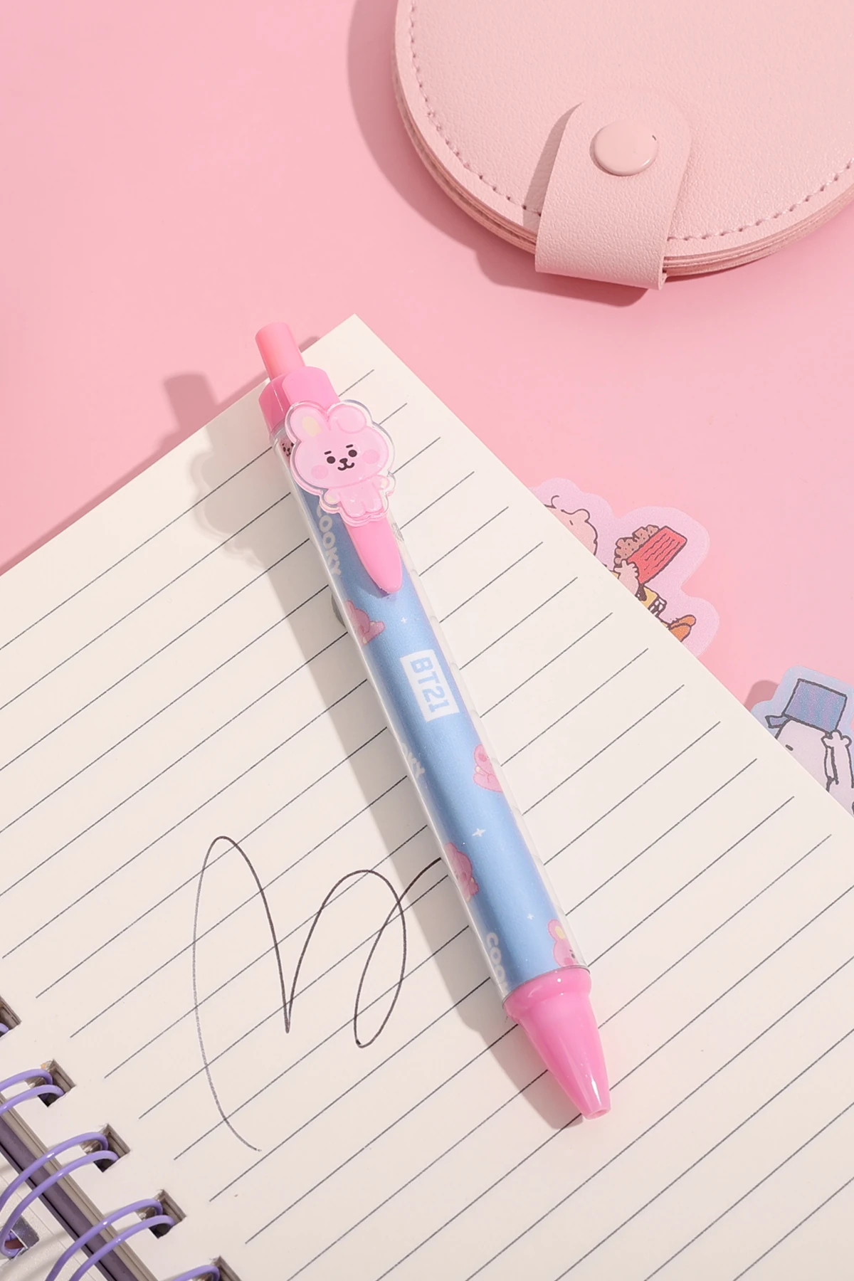 BT21 Lisanslı Figürlü Tükenmez Kalem (1.0 mm, Siyah)