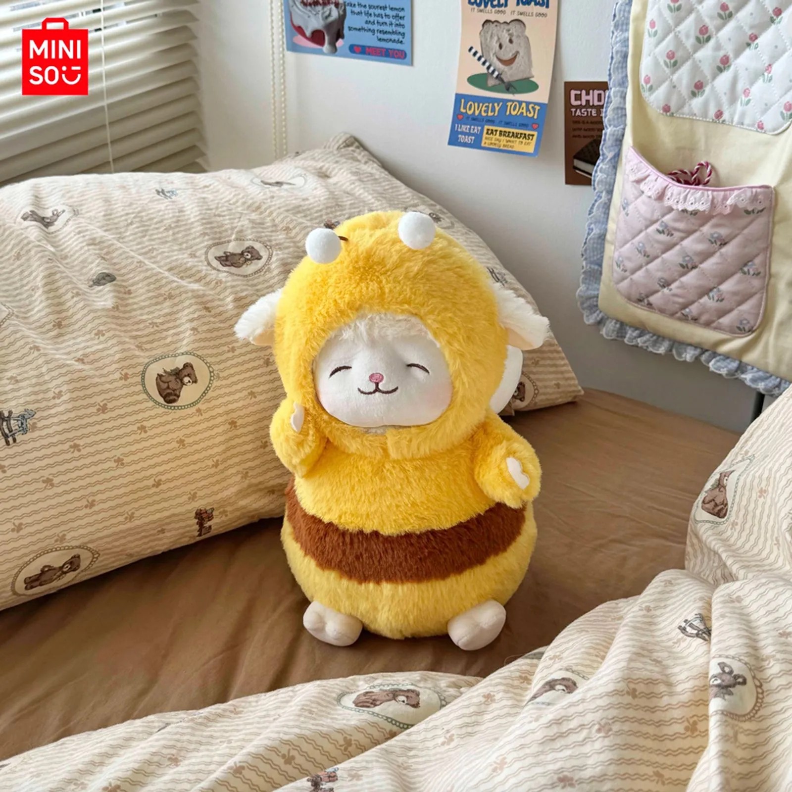 Kostümlü Kuzu Peluş Oyuncak (25cm) - Arı