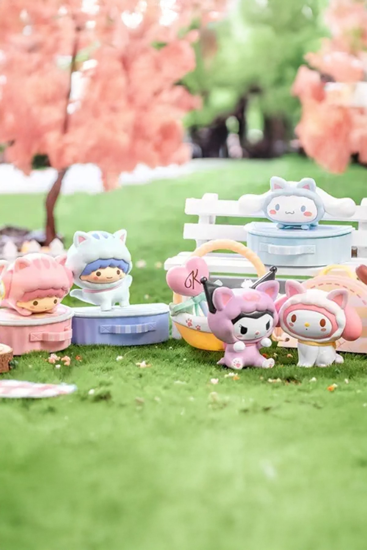 Sanrio Lisanslı Saklambaç Serisi Sürpriz Figürlü Kutu - Blind Box