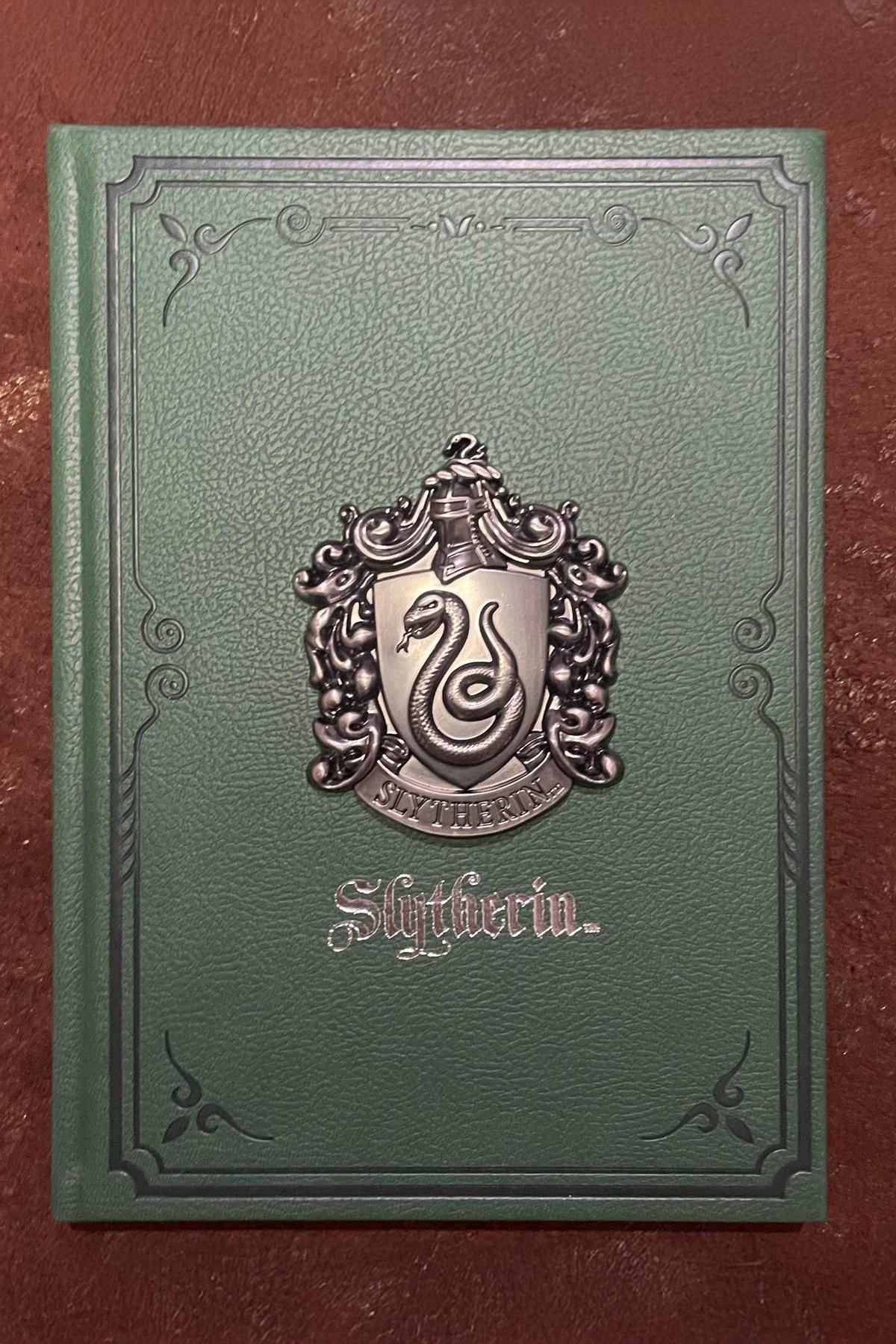 Harry Potter Lisanslı Slytherin Ciltli Kabartmalı A5 Defter