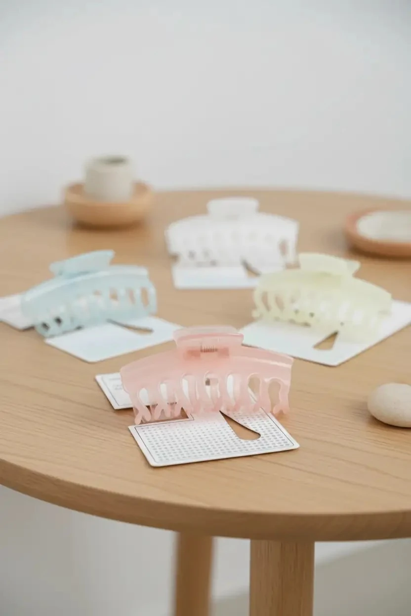 Miniso Lisanslı Basic Serisi Kıskaç Toka (D) – 14 Cm Büyük Boy & Güçlü Tutuşlu Saç Tokası