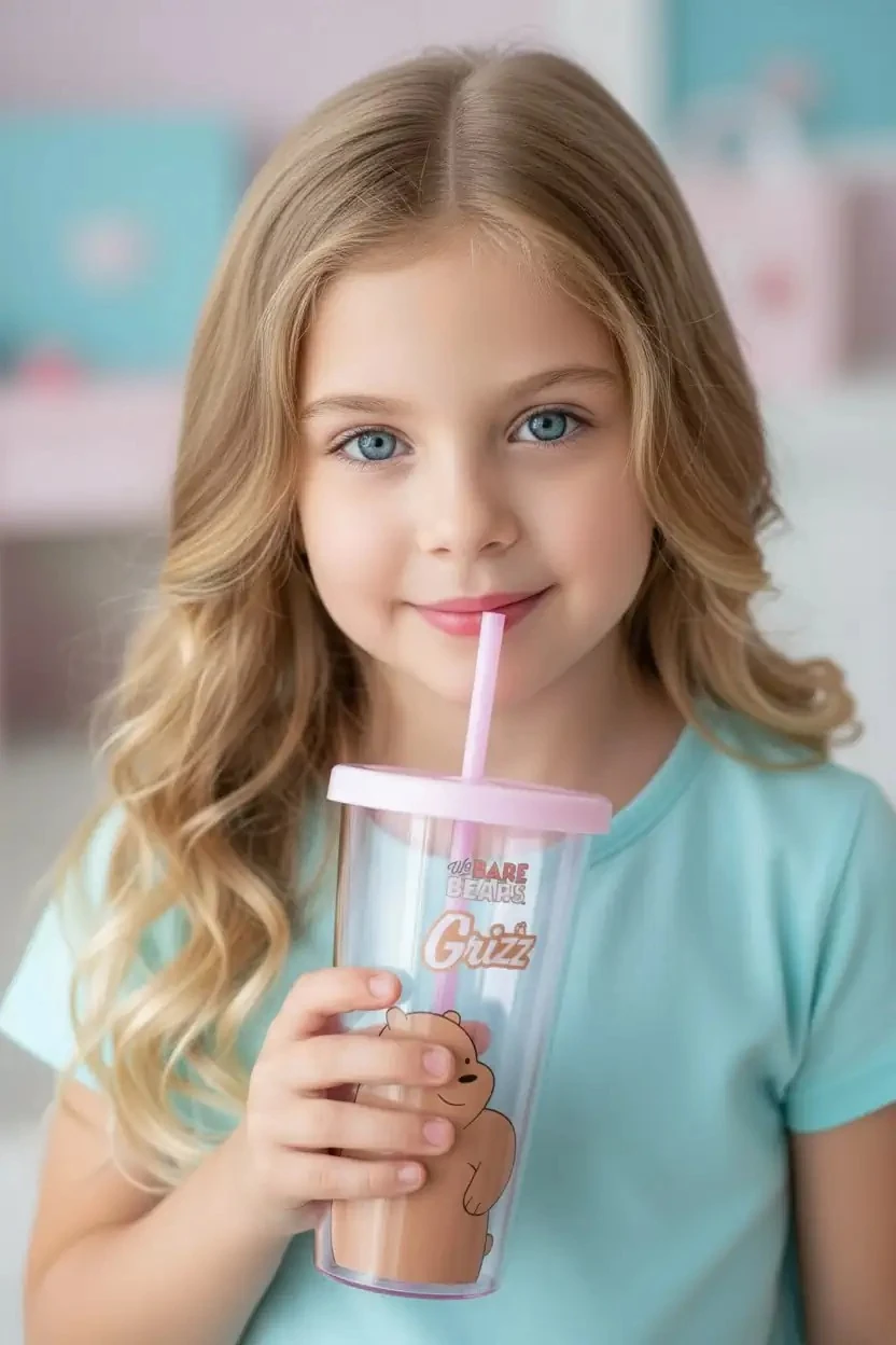 We Bare Bears Lisanslı Pipetli Plastik Şişe (600Ml) - Boz Ayı