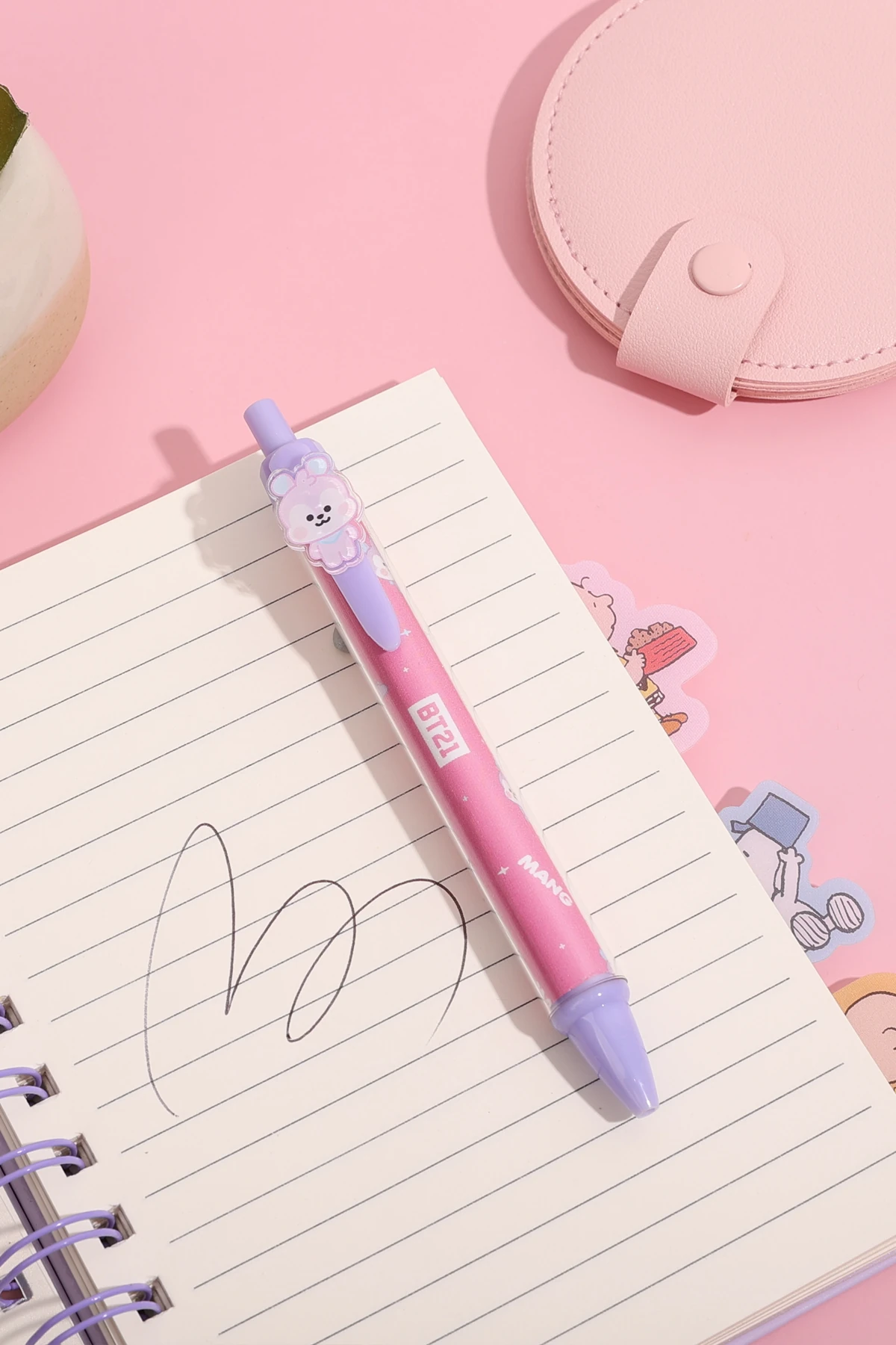 BT21 Lisanslı Figürlü Tükenmez Kalem (1.0 mm, Siyah)