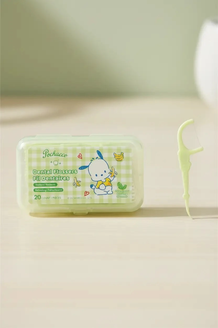 Sanrio Lisanslı Pochacco Nane Aromalı Diş İpi Çubuğu – 3x20 60 Adet