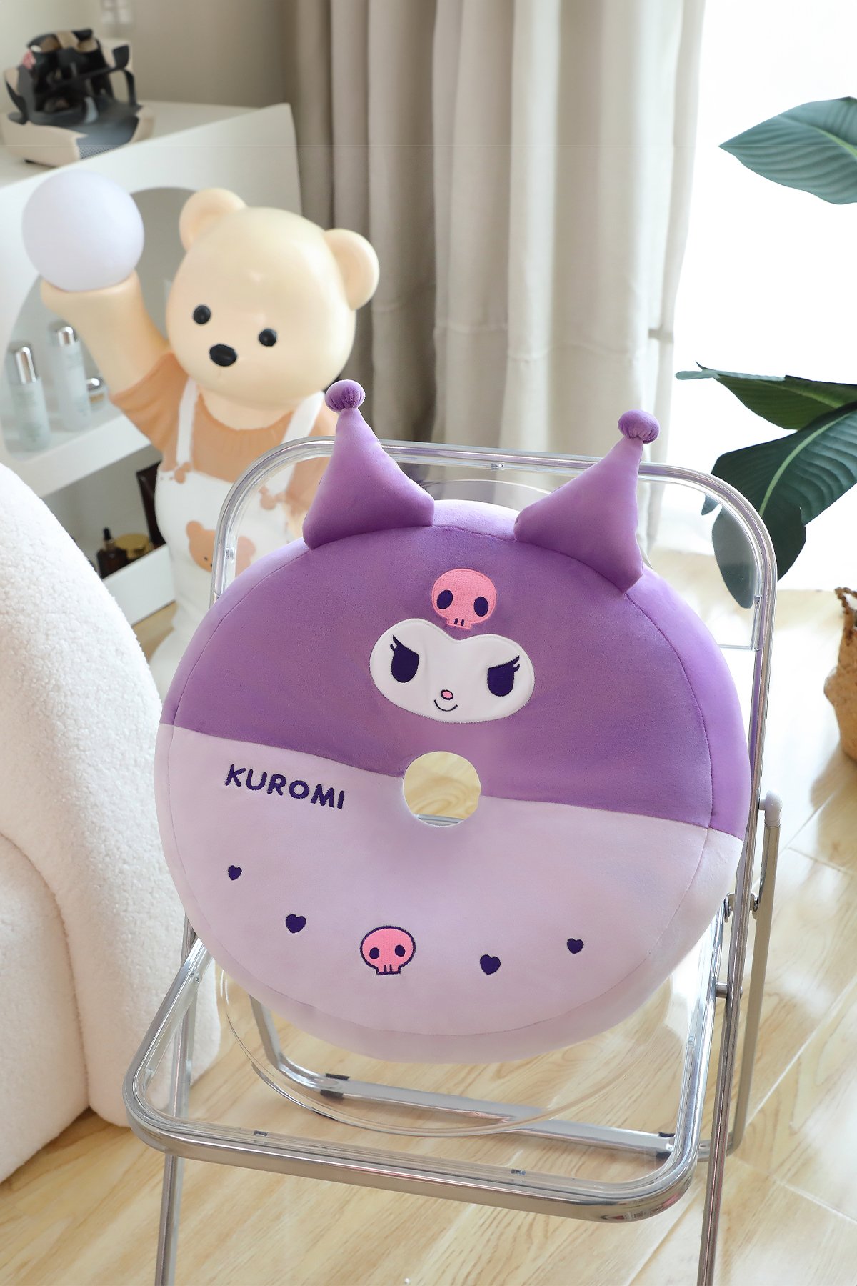 Sanrio Lisanslı Yuvarlak Peluş Yastık - Kuromi