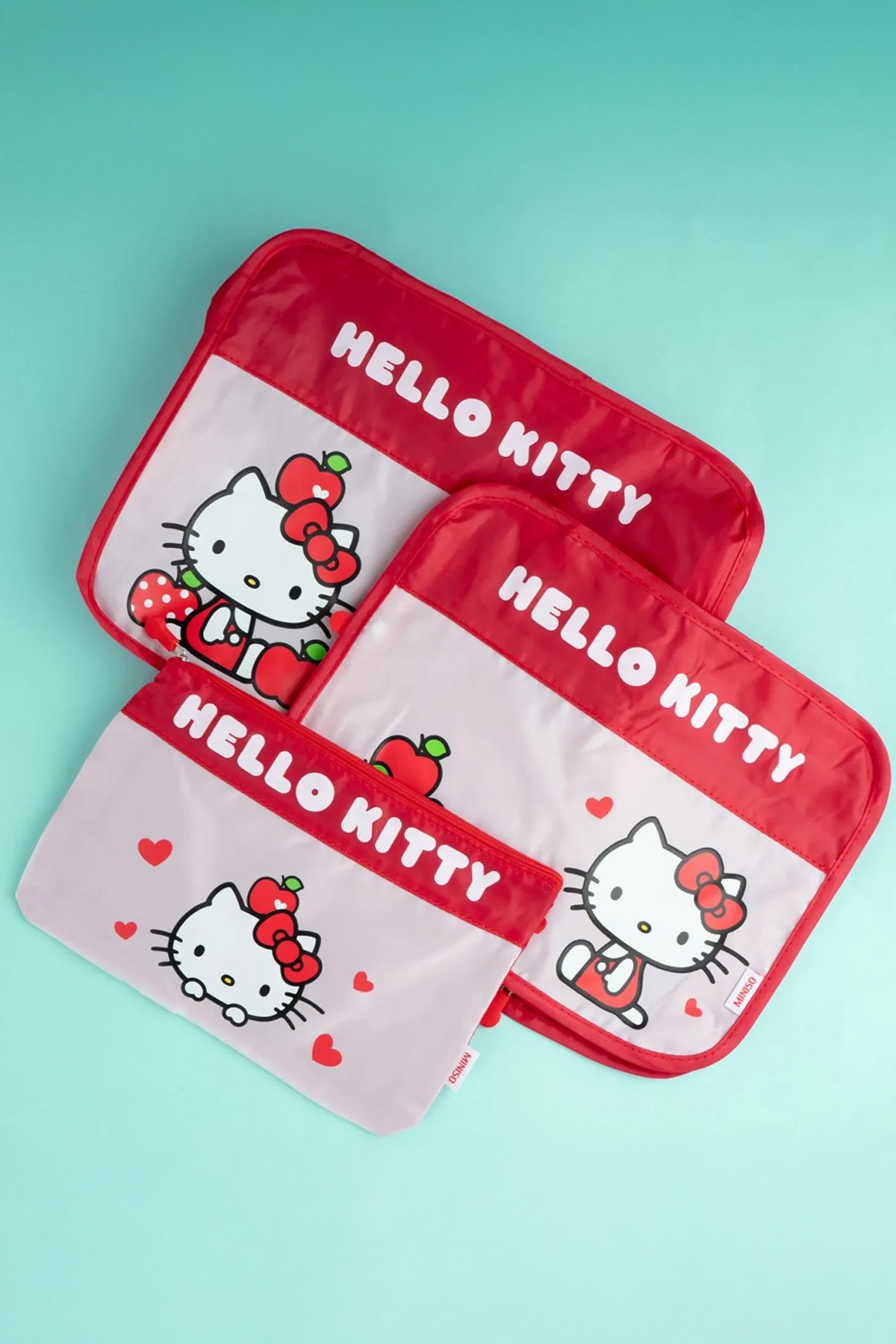 Hello Kity Lisanslı Elma Koleksiyonu Seyahat Çantası (3 adet)