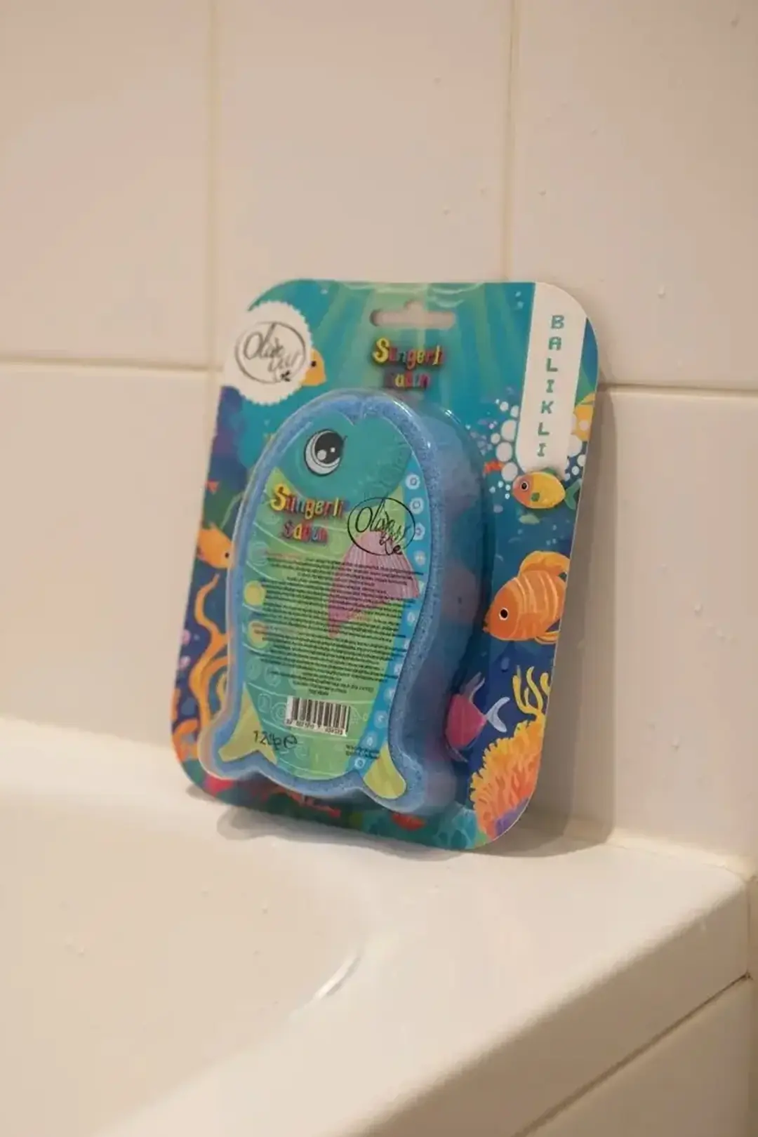 MINISO Balık Figürlü Süngerli Sabun – 2’si 1 Arada Hijyenik Ve Eğlenceli Banyo Süngeri