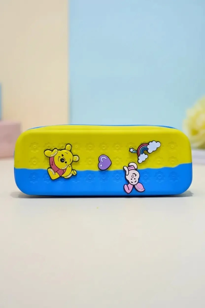 Disney Lisanslı Winnie The Pooh 21,5 Cm Fermuarlı Kalemlik – Oymalı Özel Seri