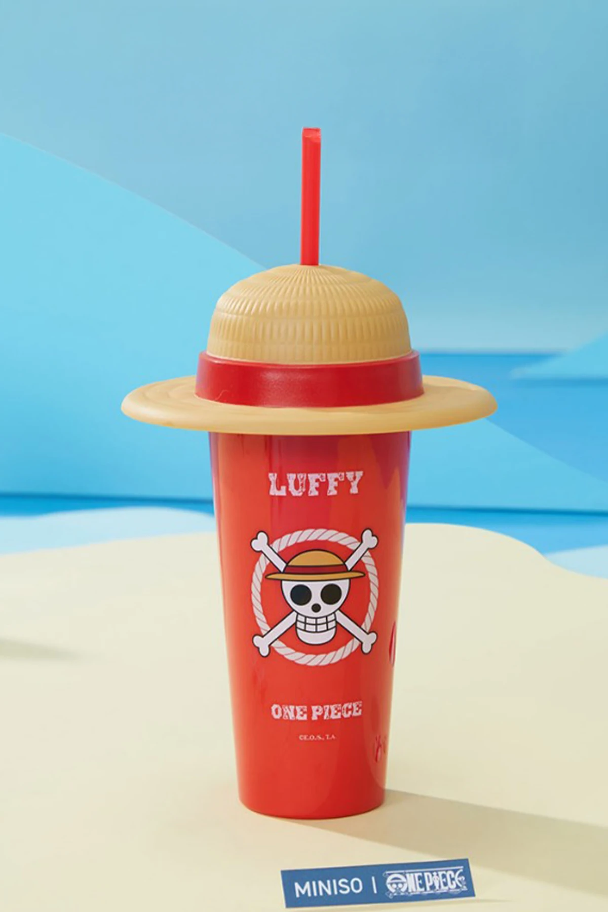 One Piece Lisanslı Şapka Figürlü Pipetli Plastik Su Kabı (640 ml, Kırmızı)