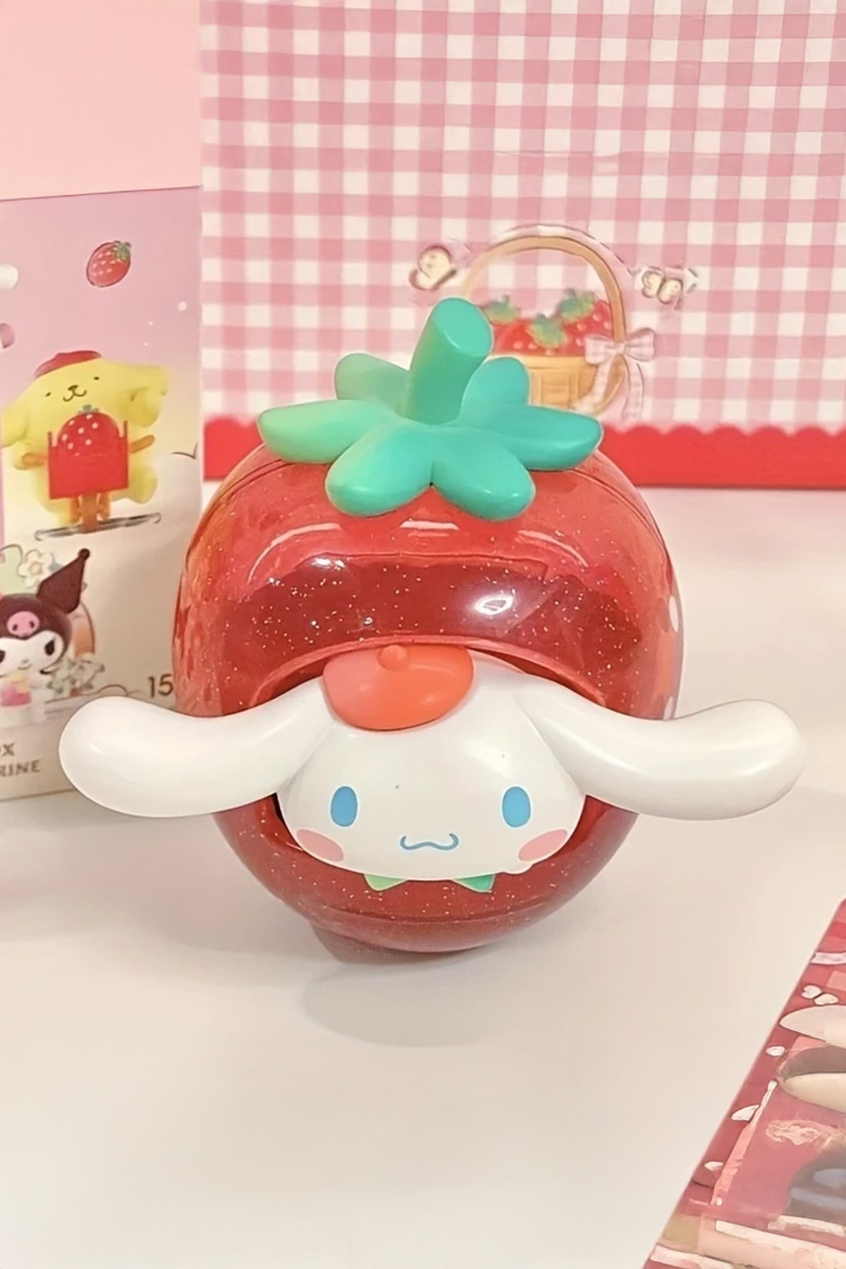 Sanrio Lisanslı Çilek Tarlası Serisi Sürpriz Figürlü Kutu Blind Box