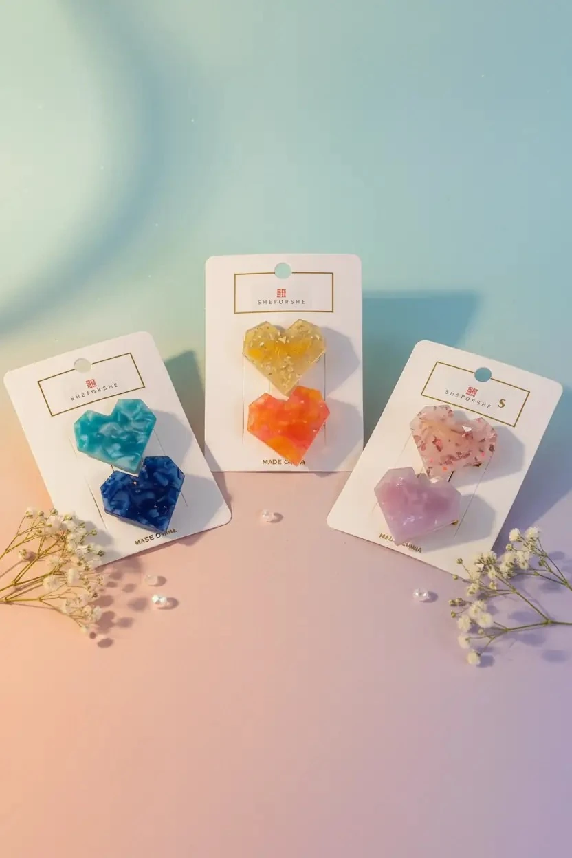 Akrilik Renkli Kalp Pens Toka – Modern Tasarım & Pratik Saç Sabitleyici