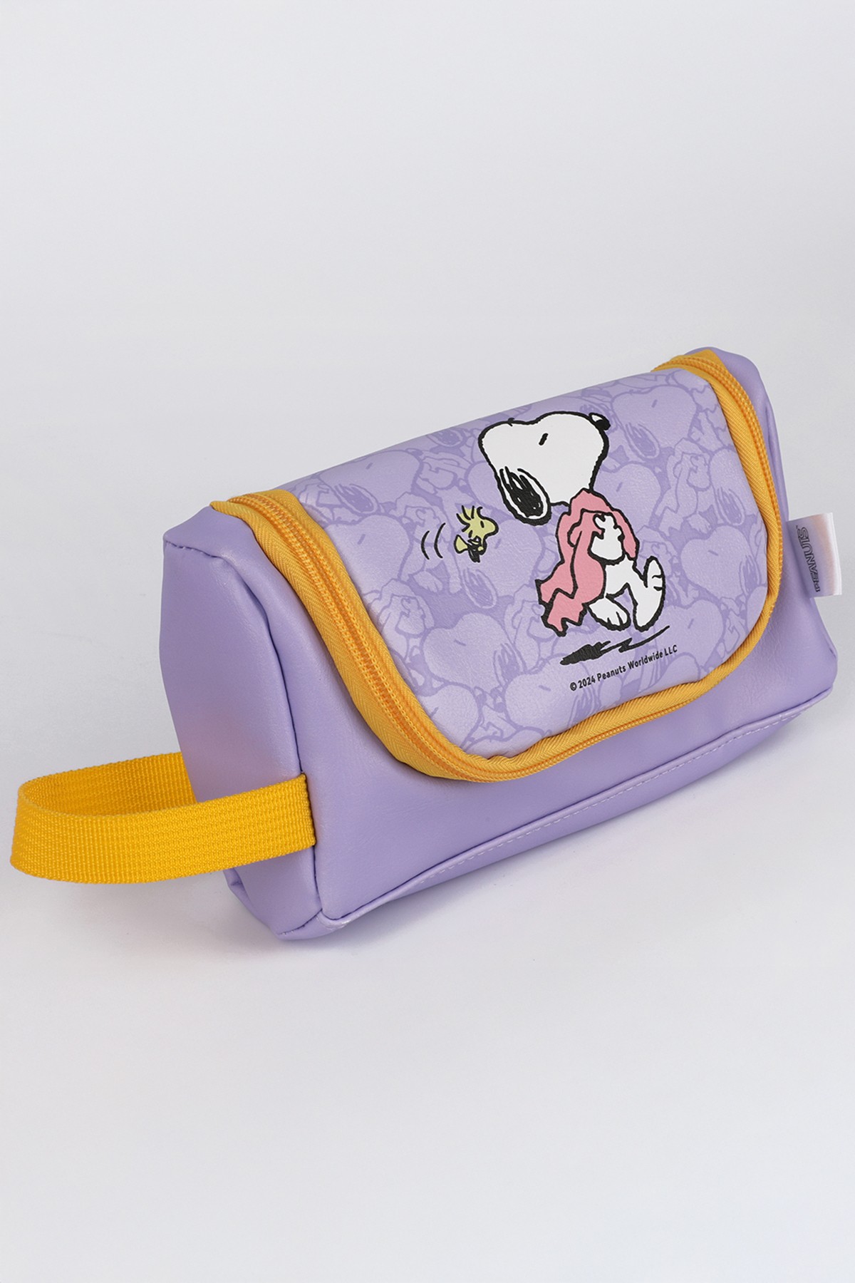 Snoopy Lisanslı Seyahat Serisi Tutacaklı Kalemlik (Mor)