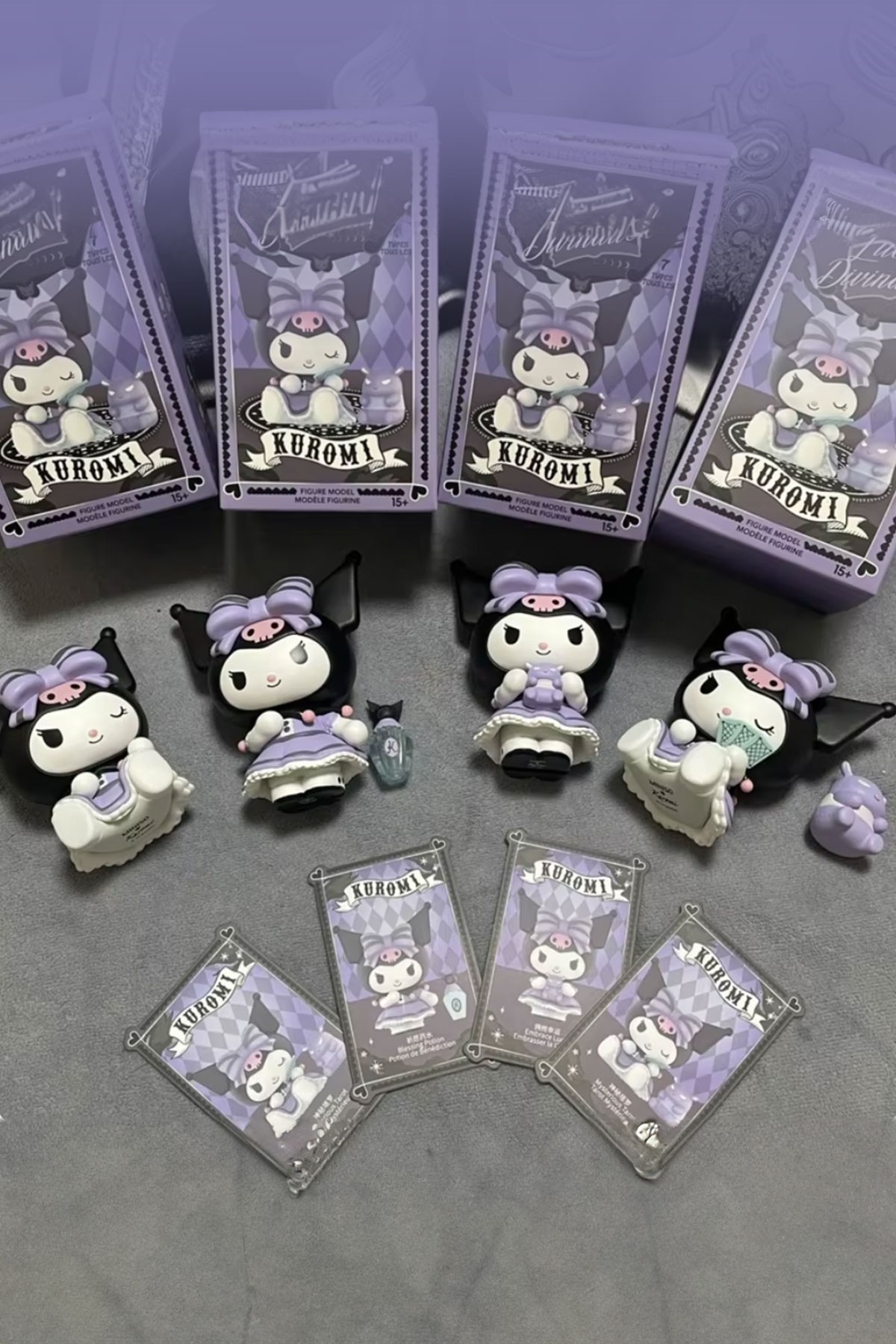 Sanrio Lisanslı Kuromi Şanslı Kehanet Serisi Sürpriz Figürlü Kutu Blind Box