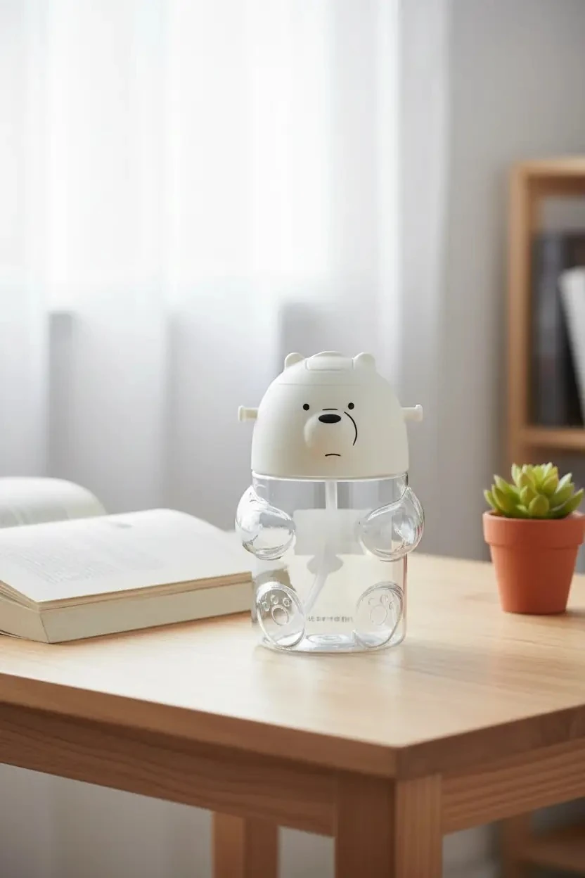 We Bare Bears Lisanslı Figür Plastik Suluk (600ml) - Kutup Ayısı