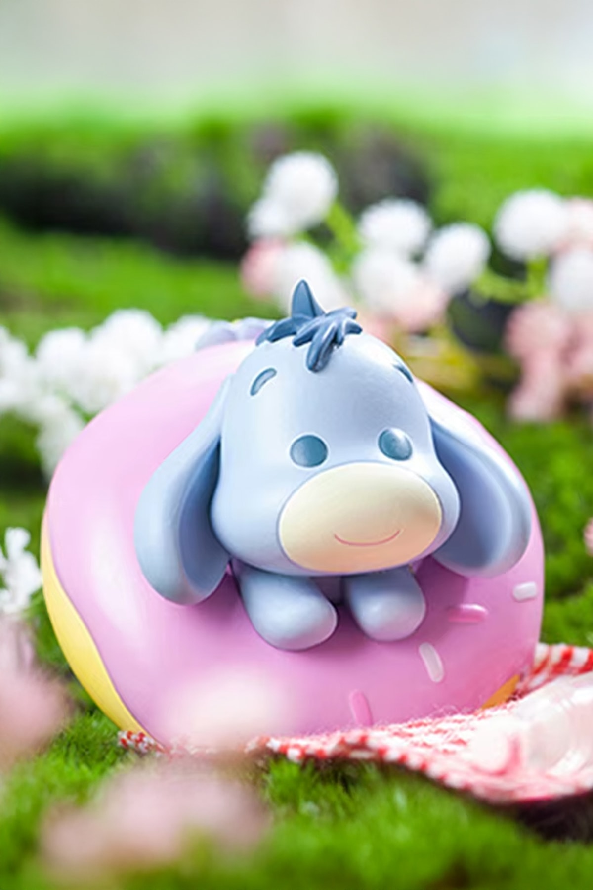 Disney Winnie The Pooh Lisanslı Donut Serisi Sürpriz Figürlü Kutu - Blind Box
