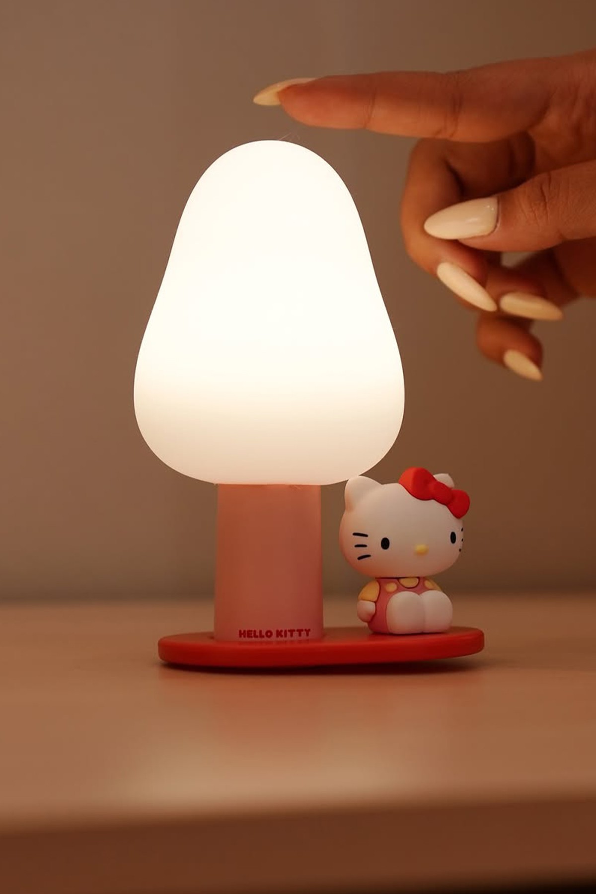 Sanrio Lisanslı Led Işıklı Gece Lambası - Hello Kitty