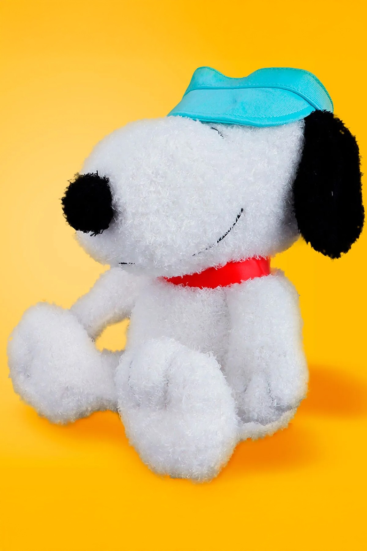 Snoopy Lisanslı Şapkalı Peluş Oyuncak (35cm)