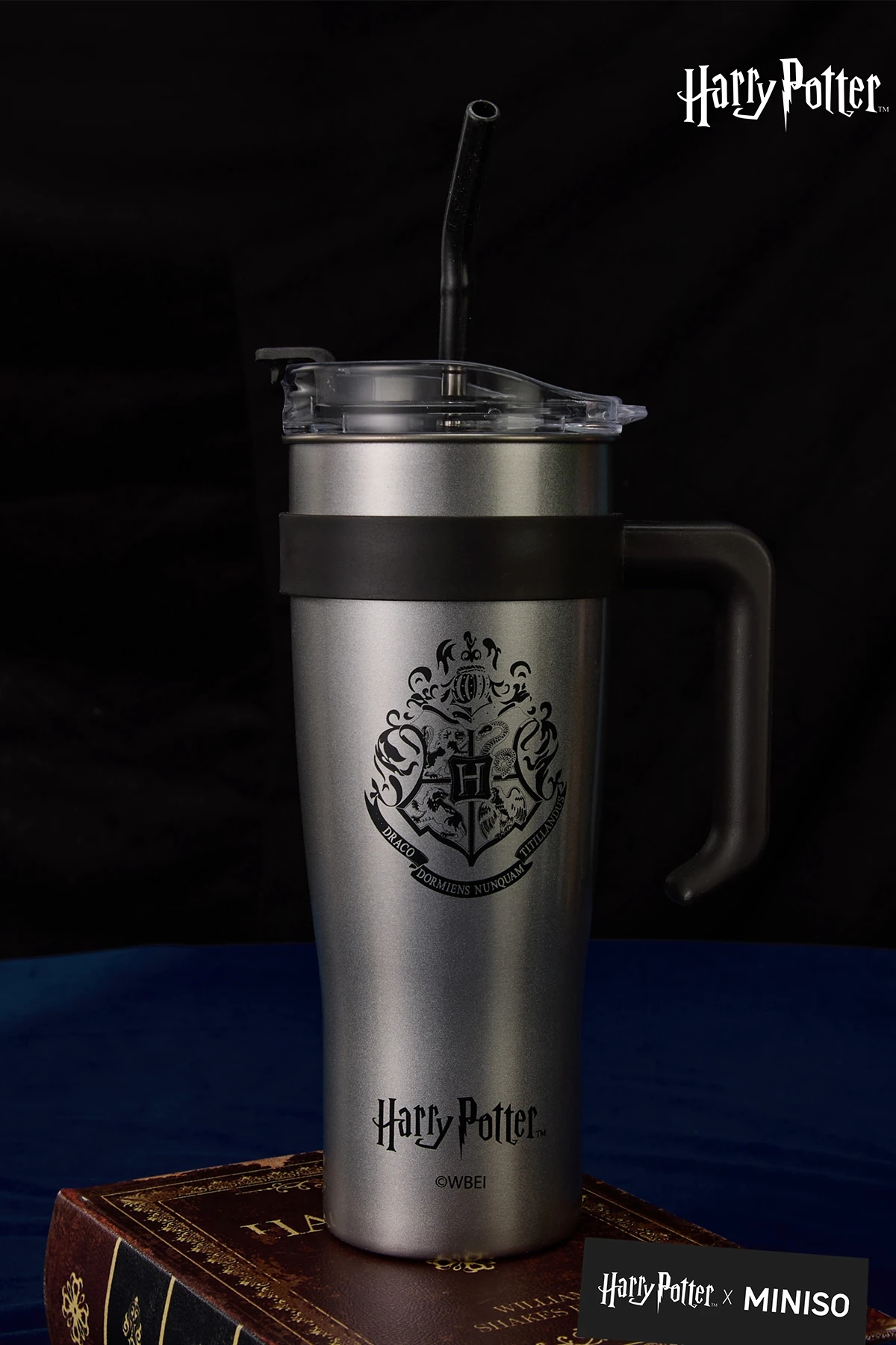 Harry Potter Lisanslı Pipetli Tutacaklı Çelik Matara (1600Ml) (Outlet)